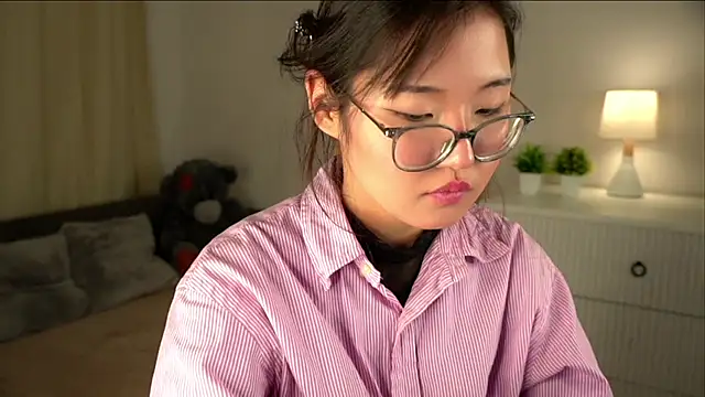 Snapshot of NelleMihalko chatting on 04/01/26, 01:41 NelleMihalko online show from 04/01/26, 01:41