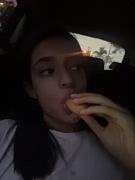 Snapshot of leilani_X chatting on 03/25/26, 10:54 leilani X online show from 03/25/26, 10:54