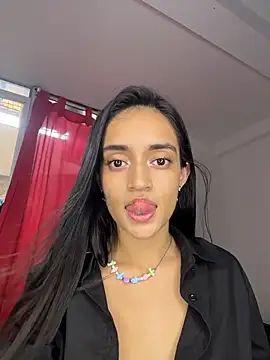 Snapshot of leilani_X chatting on 04/07/26, 03:45 leilani X online show from 04/07/26, 03:45