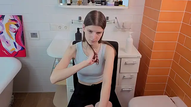 Snapshot of LeanStehlik chatting on 04/15/26, 07:37 LeanStehlik online show from 04/15/26, 07:37