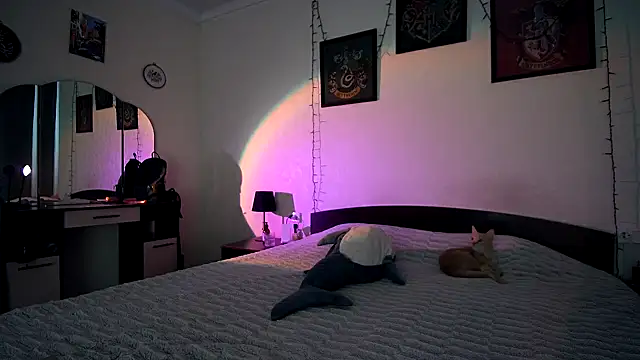 Snapshot of Milk_shakeee chatting on 03/24/26, 06:29 Milk shakeee online show from 03/24/26, 06:29