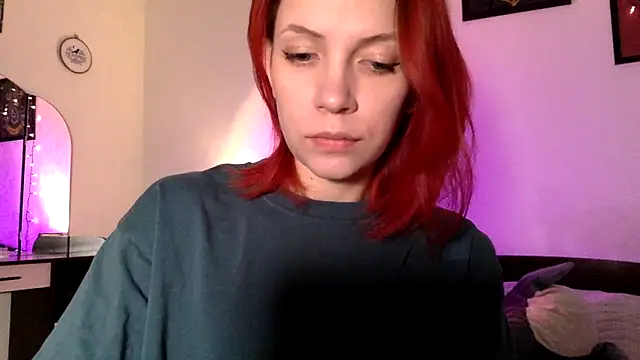 Snapshot of Milk_shakeee chatting on 04/14/26, 08:31 Milk shakeee online show from 04/14/26, 08:31