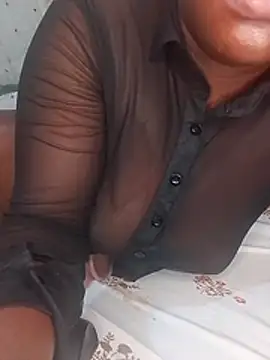 Snapshot of ndivhuwomuleya chatting on 03/25/26, 08:53 ndivhuwomuleya online show from 03/25/26, 08:53