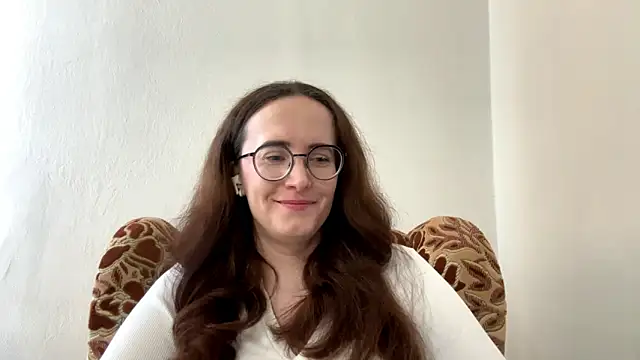 Snapshot of SofiaTease chatting on 03/18/26, 09:45 SofiaTease online show from 03/18/26, 09:45