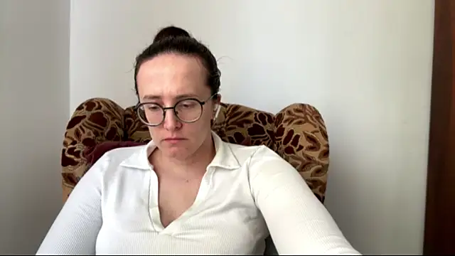 Snapshot of SofiaTease chatting on 04/01/26, 01:41 SofiaTease online show from 04/01/26, 01:41