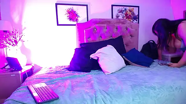 Snapshot of Selenee23 chatting on 03/11/26, 11:27 Selenee23 online show from 03/11/26, 11:27