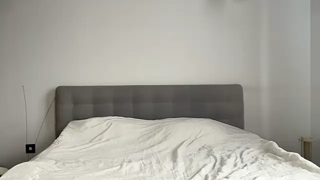 Snapshot of alyrasun chatting on 03/31/26, 06:36 alyrasun online show from 03/31/26, 06:36