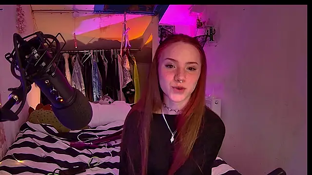 Snapshot of Ameliamoooon chatting on 03/28/26, 07:46 Ameliamoooon online show from 03/28/26, 07:46