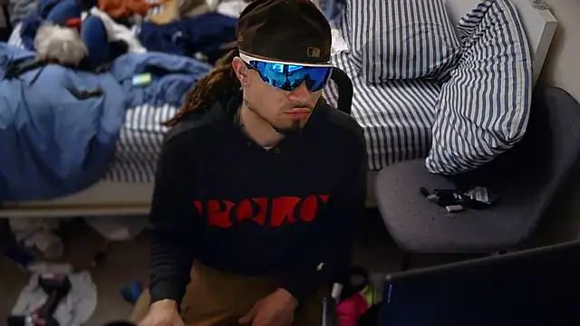 Snapshot of thxbxbydjxc chatting on 03/26/26, 03:23 thxbxbydjxc online show from 03/26/26, 03:23