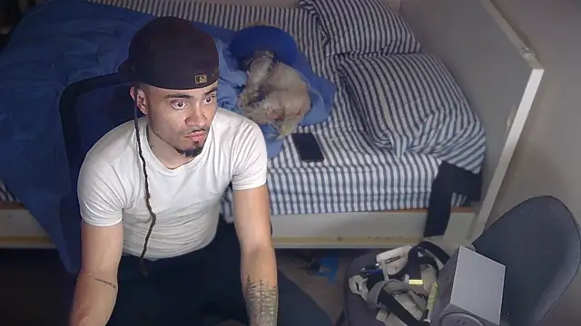 Snapshot of thxbxbydjxc chatting on 04/10/26, 05:34 thxbxbydjxc online show from 04/10/26, 05:34