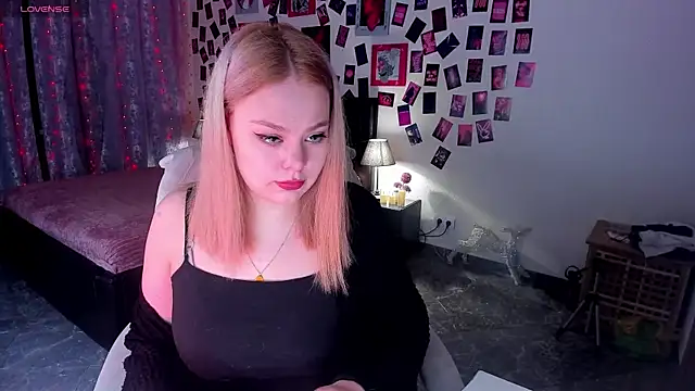 Snapshot of AmeliaMerris chatting on 03/31/26, 08:31 AmeliaMerris online show from 03/31/26, 08:31
