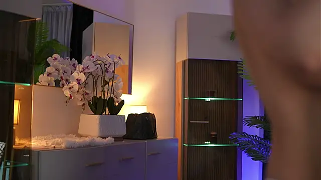 Snapshot of RubyConner chatting on 04/18/26, 08:53 RubyConner online show from 04/18/26, 08:53