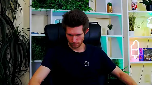 Snapshot of Eddie_Baker chatting on 03/27/26, 11:37 Eddie Baker online show from 03/27/26, 11:37