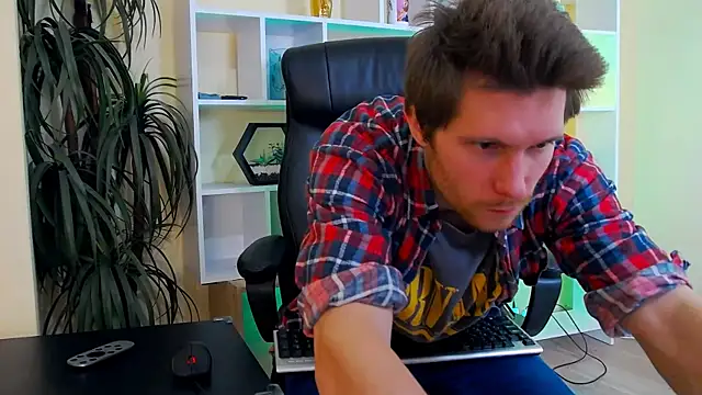 Snapshot of Eddie_Baker chatting on 04/09/26, 11:59 Eddie Baker online show from 04/09/26, 11:59