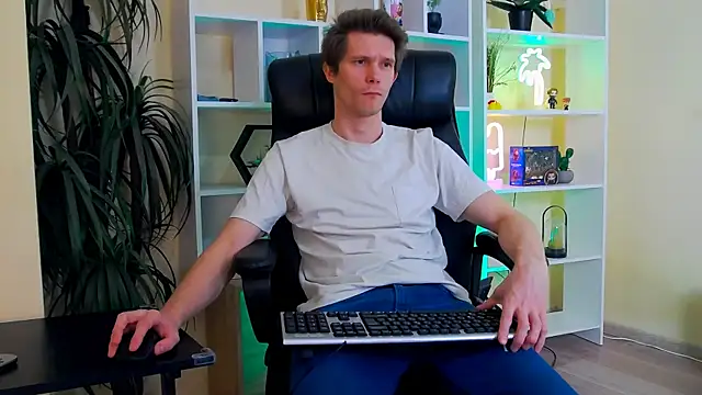 Snapshot of Eddie_Baker chatting on 04/14/26, 07:53 Eddie Baker online show from 04/14/26, 07:53