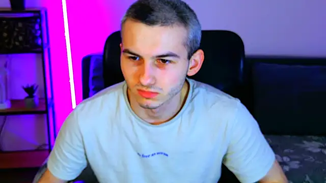 Snapshot of Magic_Storms chatting on 03/25/26, 01:11 Magic Storms online show from 03/25/26, 01:11