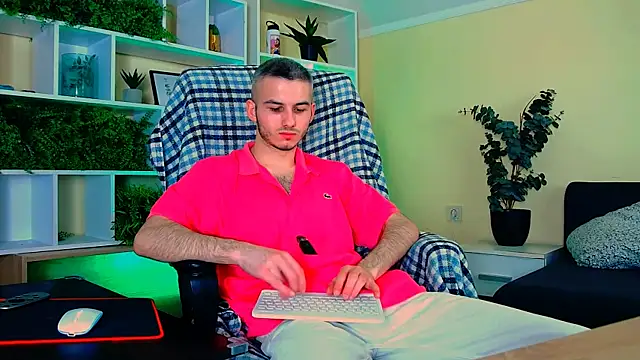 Snapshot of Magic_Storms chatting on 03/30/26, 04:19 Magic Storms online show from 03/30/26, 04:19