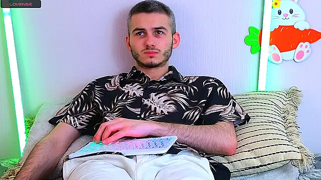 Snapshot of Magic_Storms chatting on 04/06/26, 10:00 Magic Storms online show from 04/06/26, 10:00