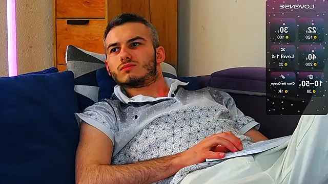 Snapshot of Magic_Storms chatting on 04/08/26, 10:15 Magic Storms online show from 04/08/26, 10:15