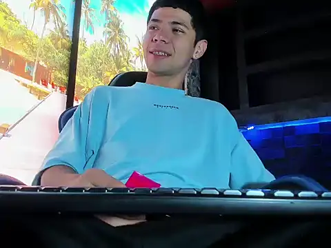 ChristoperGiraldo online show from 04/05/26, 02:36