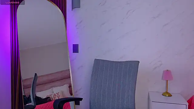 Snapshot of MiiaCullens chatting on 04/16/26, 09:39 MiiaCullens online show from 04/16/26, 09:39