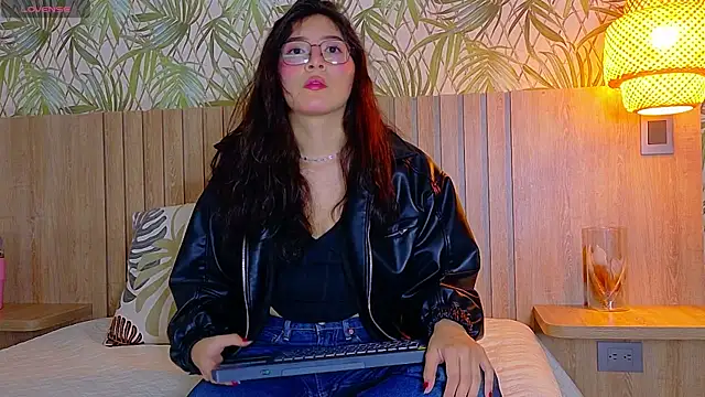 MiiaCullens online show from 07/21/26, 01:57