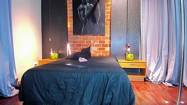 Snapshot of Sienna_Dark chatting on 03/18/26, 11:24 Sienna Dark online show from 03/18/26, 11:24