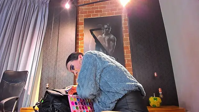 Snapshot of Sienna_Dark chatting on 04/08/26, 11:10 Sienna Dark online show from 04/08/26, 11:10