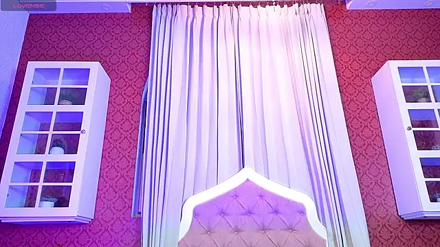 Snapshot of Sienna_Dark chatting on 04/13/26, 11:16 Sienna Dark online show from 04/13/26, 11:16