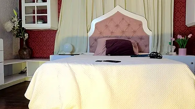 Snapshot of Sienna_Dark chatting on 04/20/26, 11:35 Sienna Dark online show from 04/20/26, 11:35