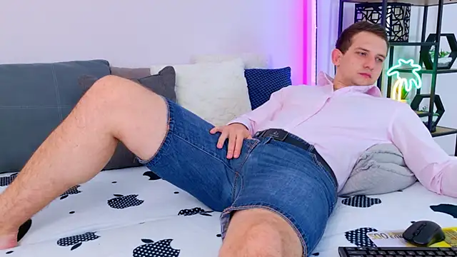 Snapshot of Jimmy_Doss chatting on 03/19/26, 07:01 Jimmy Doss online show from 03/19/26, 07:01