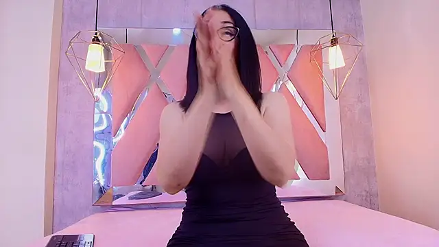 Snapshot of luci_lane_ chatting on 04/10/26, 03:12 luci lane online show from 04/10/26, 03:12