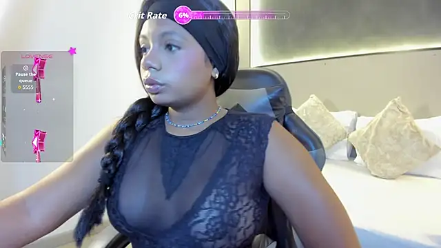 Snapshot of cata_rosse_ chatting on 04/21/26, 02:04 cata rosse online show from 04/21/26, 02:04