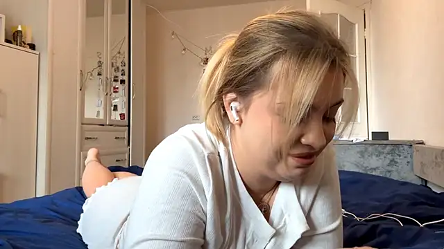 Snapshot of WonderedFlair chatting on 04/03/26, 09:51 WonderedFlair online show from 04/03/26, 09:51