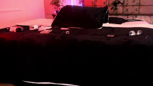 Snapshot of Vickmoon chatting on 04/04/26, 08:39 Vickmoon online show from 04/04/26, 08:39