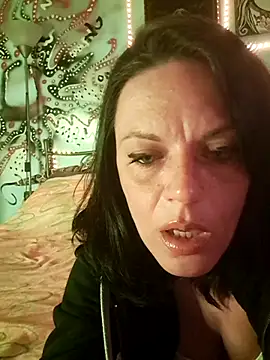 Snapshot of bellad0nna chatting on 04/16/26, 08:09 bellad0nna online show from 04/16/26, 08:09