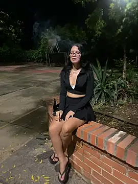 Snapshot of Petite_Artemis chatting on 04/18/26, 04:38 Petite Artemis online show from 04/18/26, 04:38