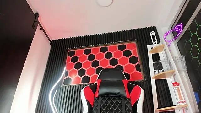 Cristopher Wild online show from 05/11/26, 08:20
