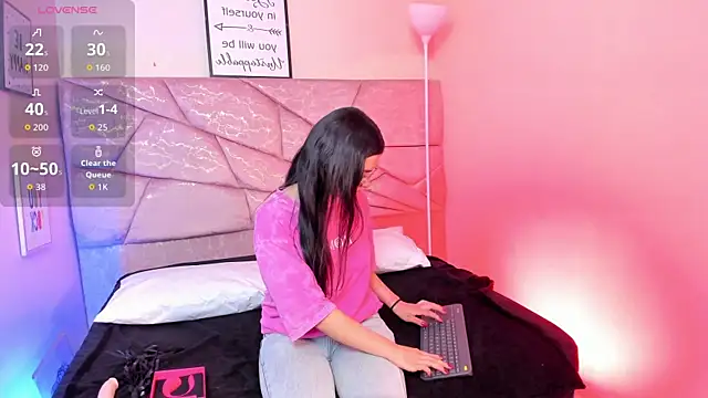 Snapshot of Amara_Velle chatting on 05/12/26, 01:08 Amara Velle online show from 05/12/26, 01:08