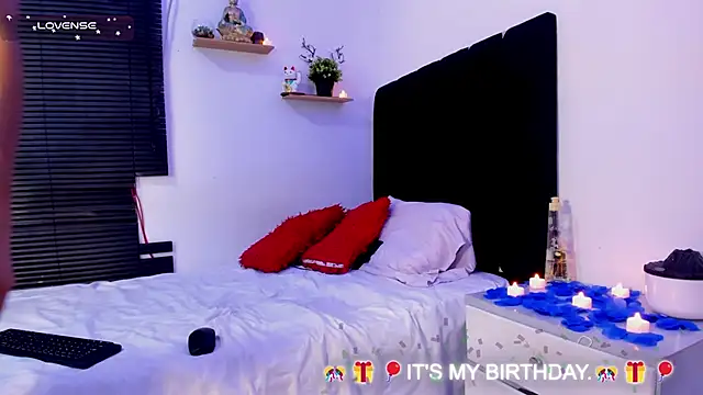 Snapshot of angel_boy02 chatting on 03/21/26, 04:39 angel boy02 online show from 03/21/26, 04:39