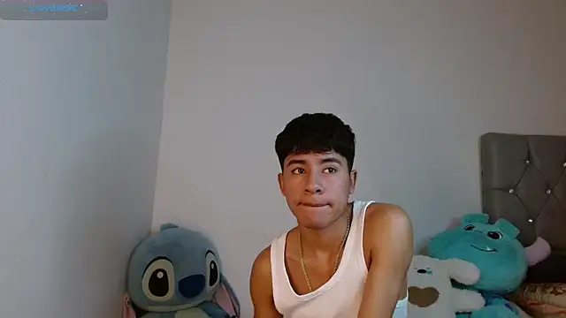 Snapshot of Sebas_fire4 chatting on 03/20/26, 12:48 Sebas fire4 online show from 03/20/26, 12:48