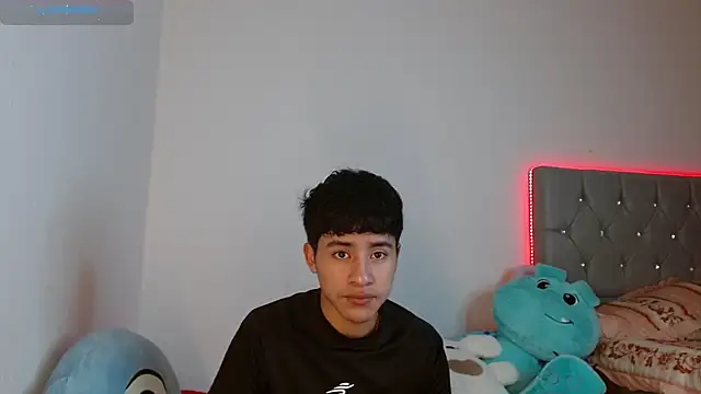 Snapshot of Sebas_fire4 chatting on 04/04/26, 07:00 Sebas fire4 online show from 04/04/26, 07:00