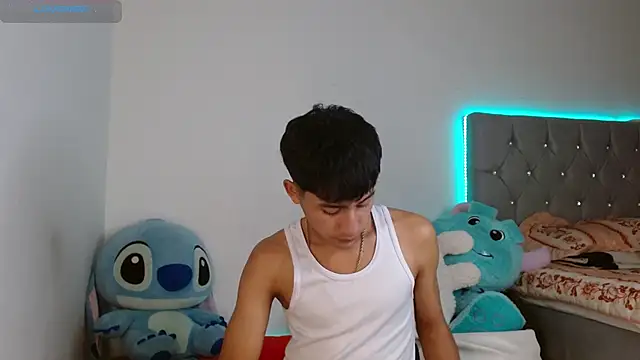 Snapshot of Sebas_fire4 chatting on 04/08/26, 12:21 Sebas fire4 online show from 04/08/26, 12:21