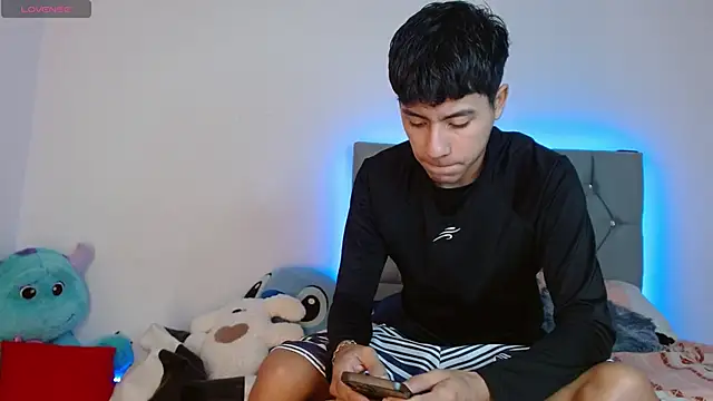 Snapshot of Sebas_fire4 chatting on 04/25/26, 07:55 Sebas fire4 online show from 04/25/26, 07:55