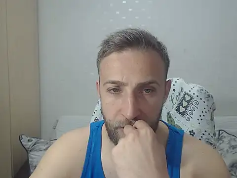 Snapshot of BlondEagleMuscle chatting on 04/23/26, 09:19 BlondEagleMuscle online show from 04/23/26, 09:19