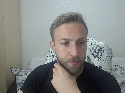 Snapshot of BlondEagleMuscle chatting on 04/24/26, 07:38 BlondEagleMuscle online show from 04/24/26, 07:38