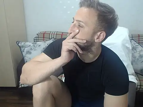 BlondEagleMuscle online show from 06/15/26, 06:21