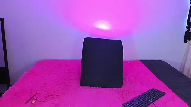 Snapshot of NatyVelt chatting on 04/09/26, 04:23 NatyVelt online show from 04/09/26, 04:23