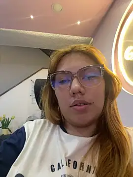 Snapshot of Lia_Sterling chatting on 03/20/26, 12:15 Lia Sterling online show from 03/20/26, 12:15