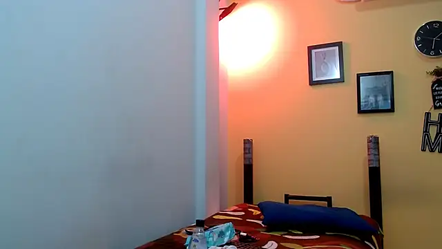 Snapshot of sashabigboobs69 chatting on 04/19/26, 12:43 sashabigboobs69 online show from 04/19/26, 12:43